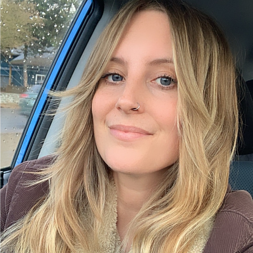 Meet your Posher, Carly